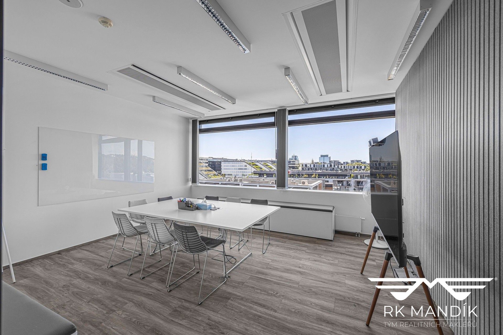 Pronájem komerčního prostoru 416 m² - foto 1