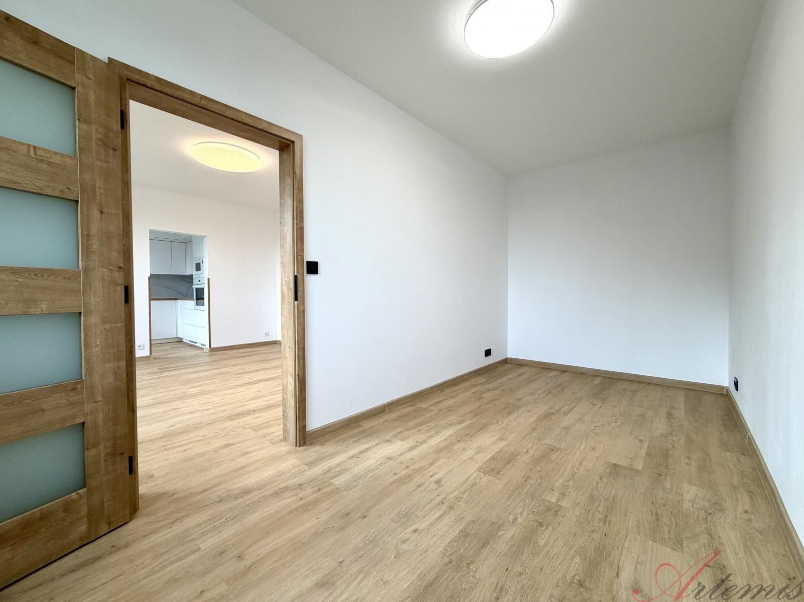 Pronájem bytu 2+1 45 m² - foto 7