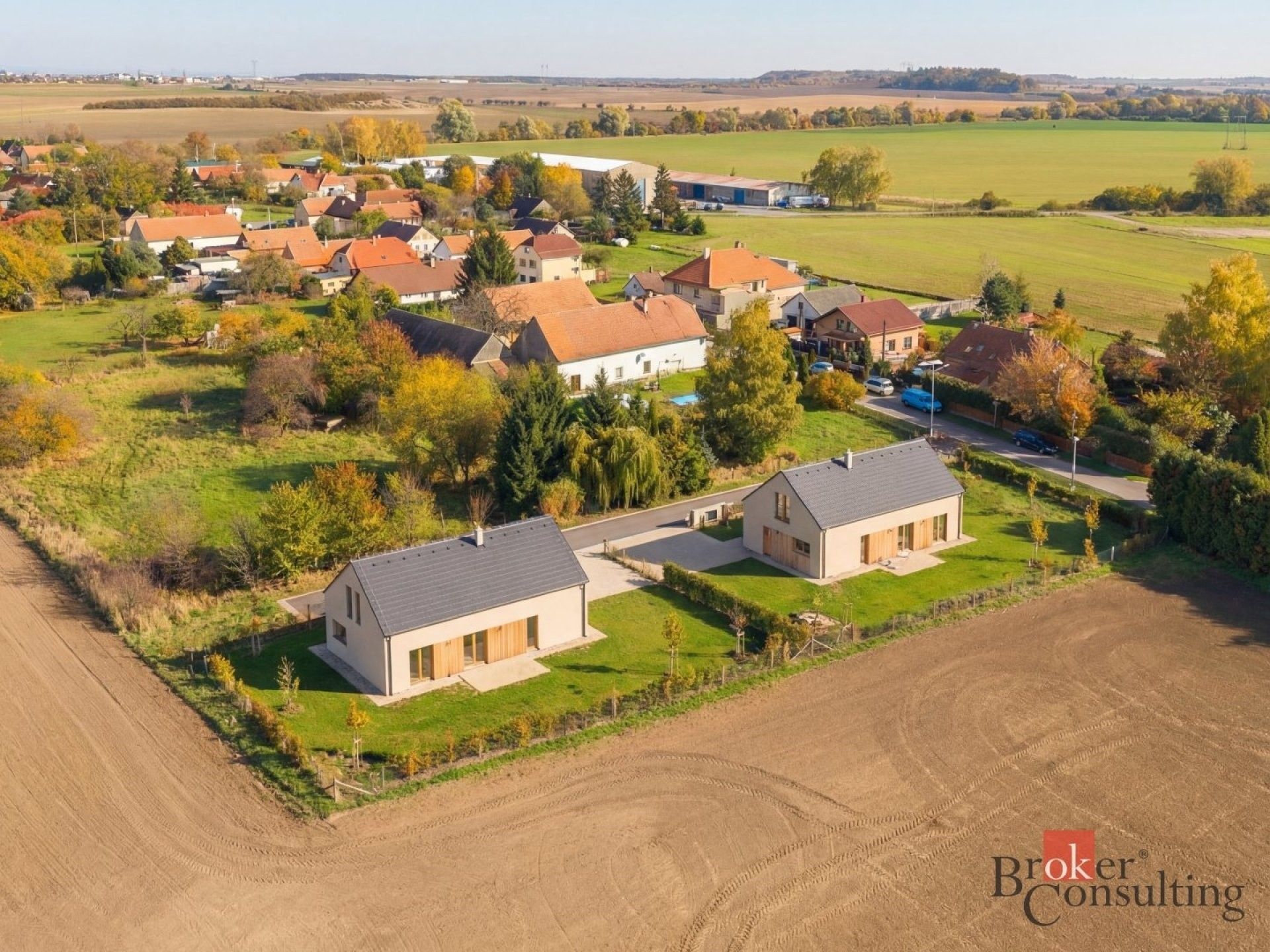 Prodej pozemku 700 m² - foto 3