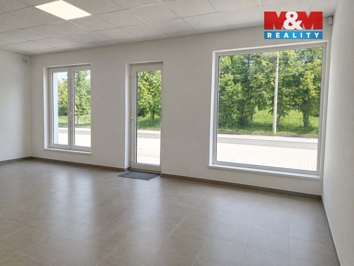 Pronájem komerčního prostoru 105 m² - foto 4