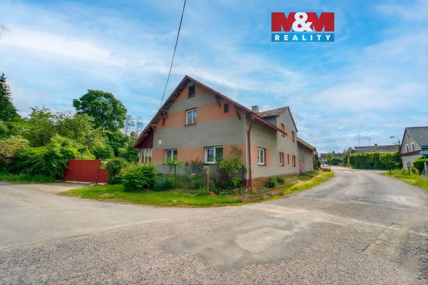 Prodej domu 215 m² - foto 1