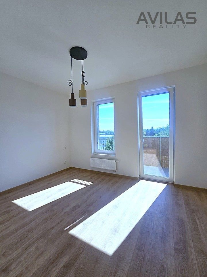 Pronájem bytu 3+kk 59 m² - foto 5