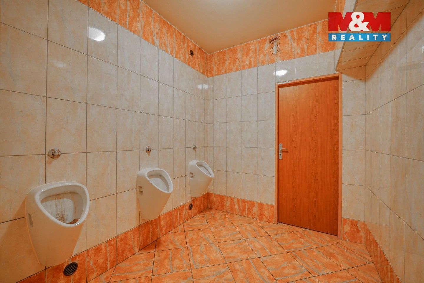 Pronájem komerčního prostoru 145 m² - foto 11