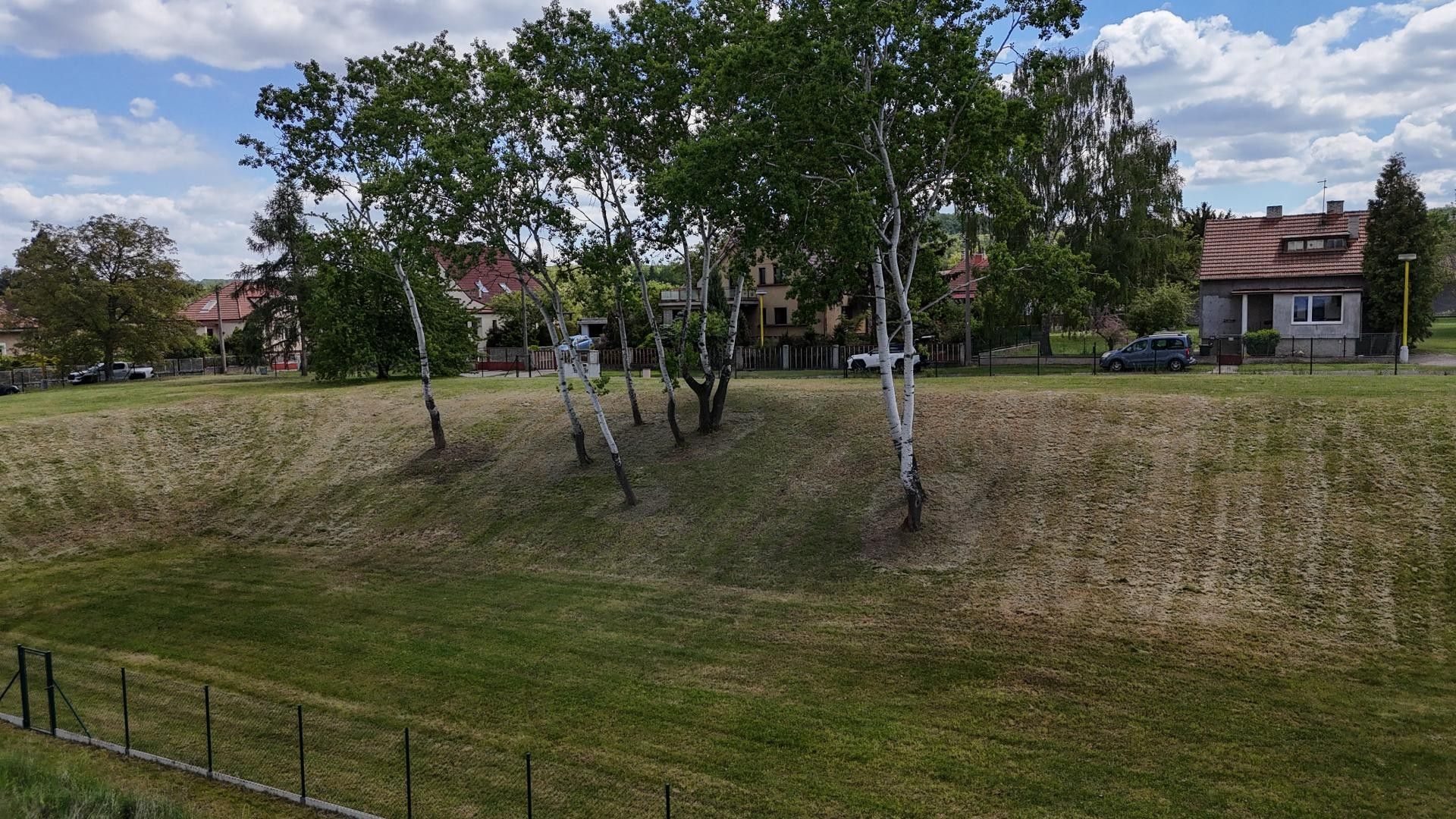 Prodej pozemku 2447 m² - foto 1