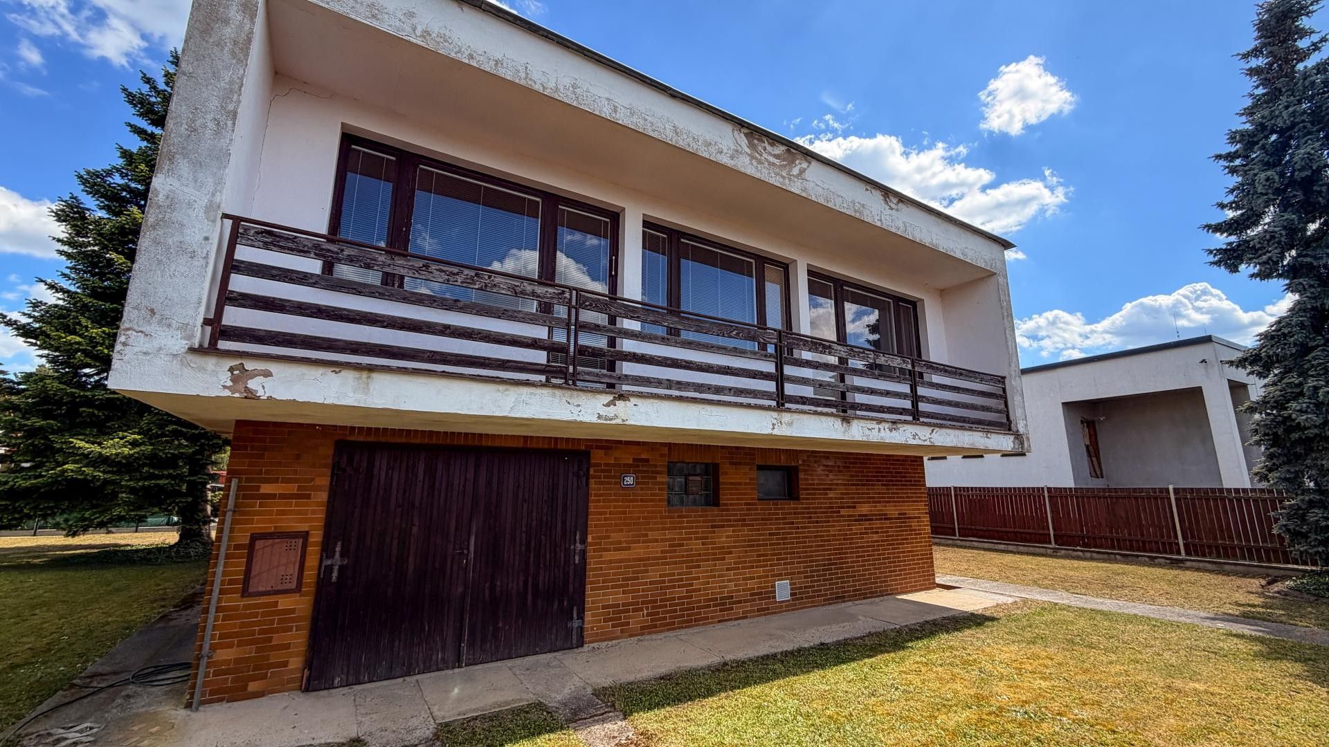 Prodej domu 352 m² - foto 1