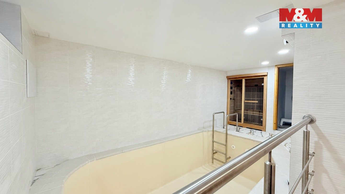 Prodej domu 380 m² - foto 7