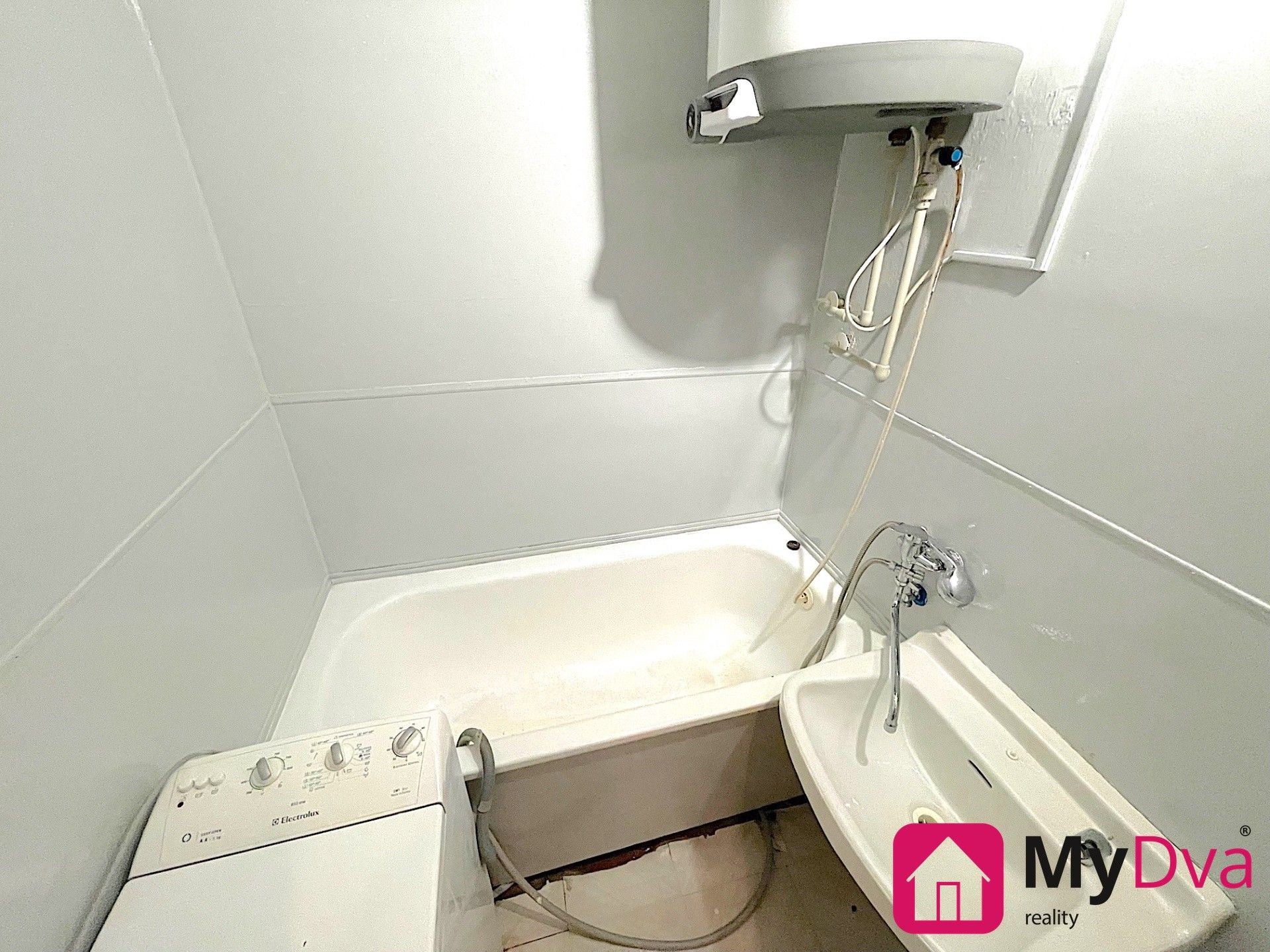 Pronájem bytu 3+1 74 m² - foto 10