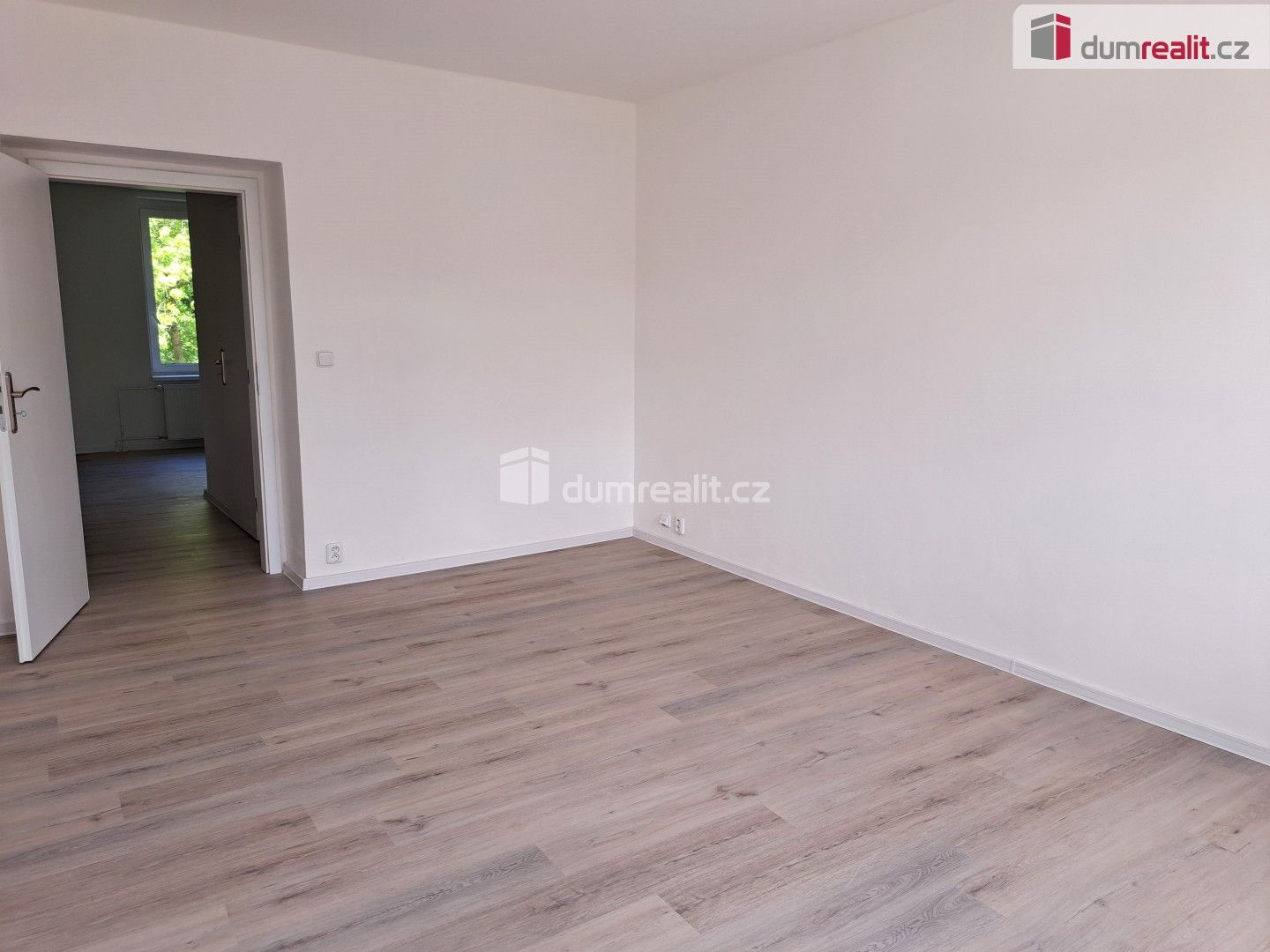 Pronájem bytu 1+1 40 m² - foto 8