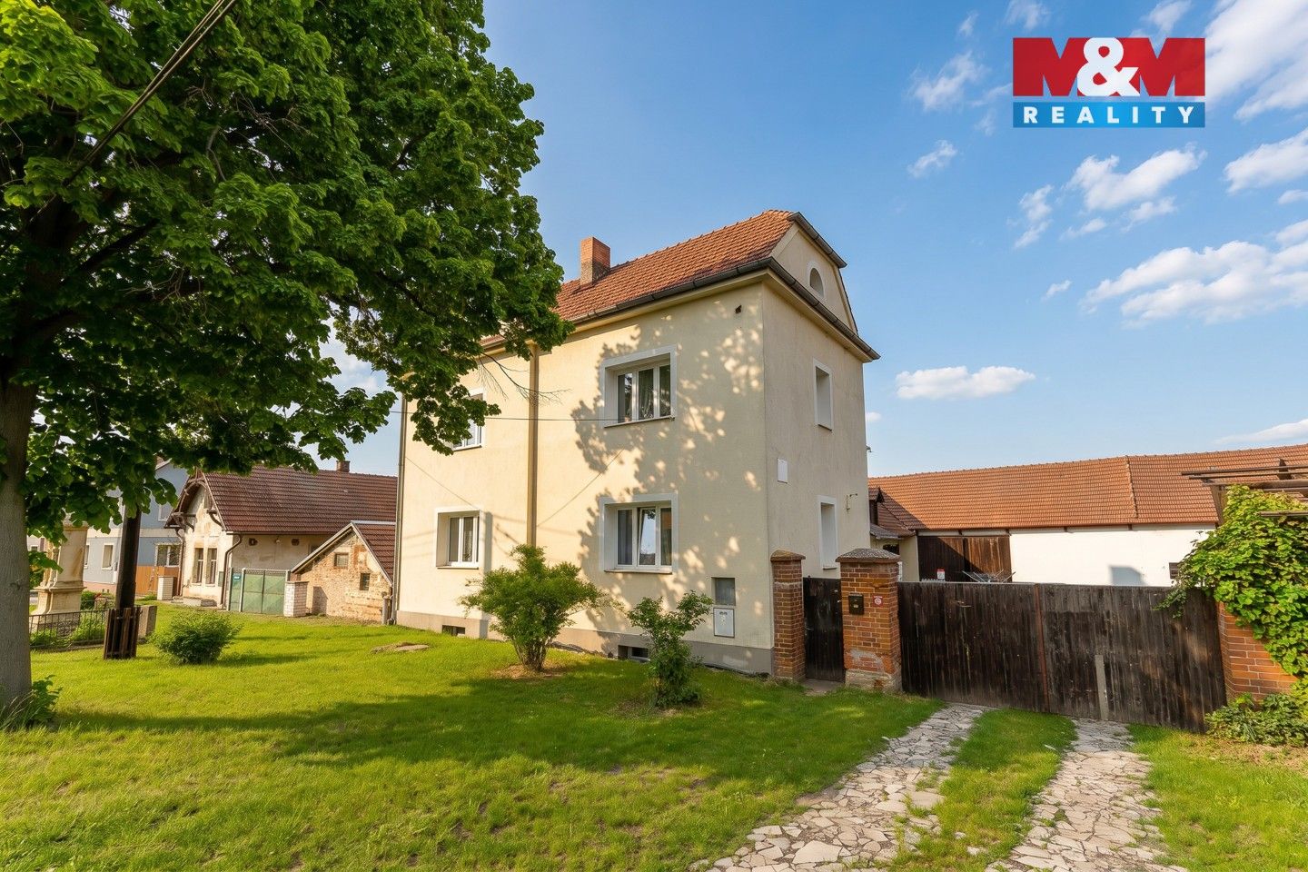 Prodej domu 400 m² - foto 1