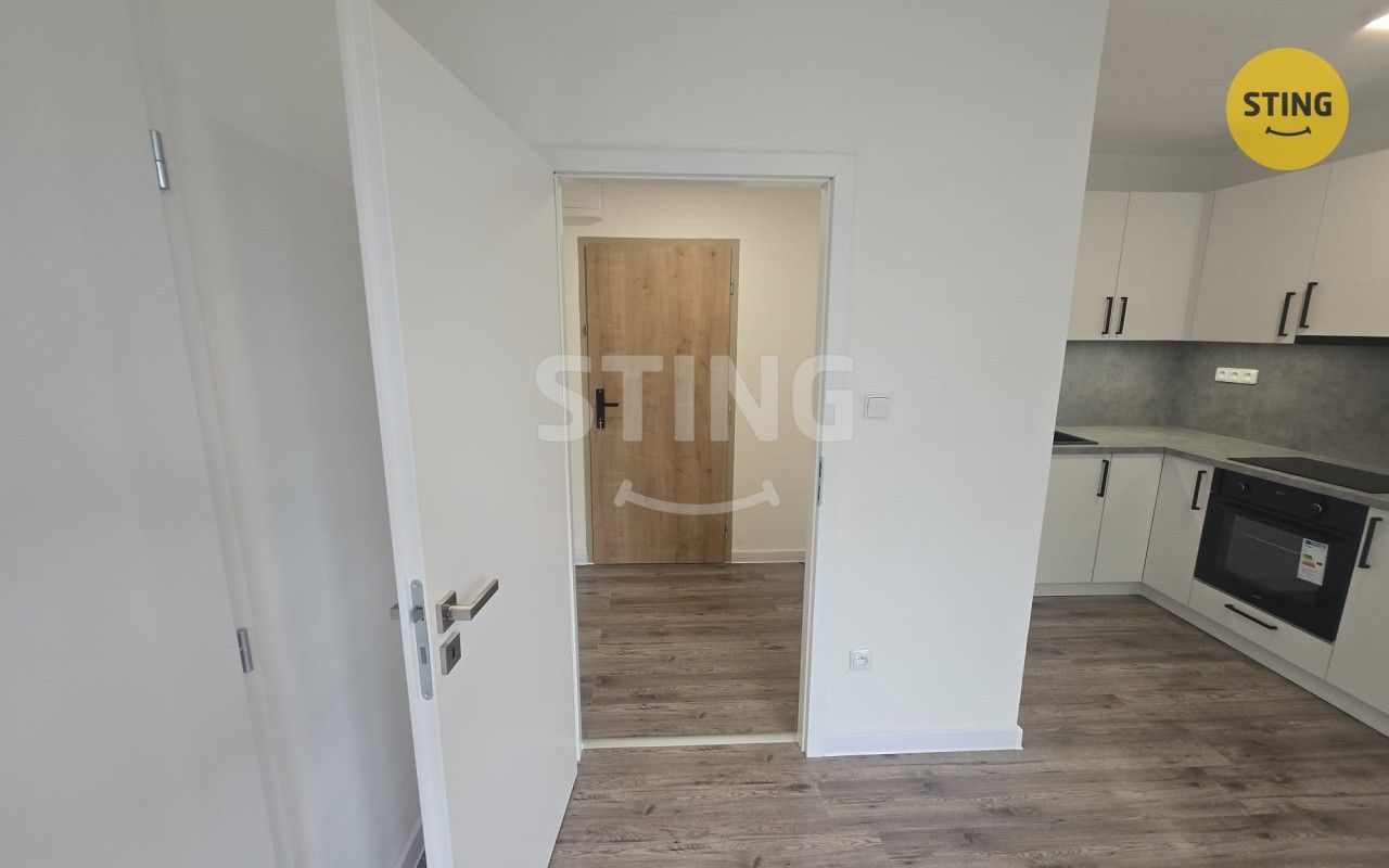 Pronájem bytu 2+kk 32 m² - foto 2