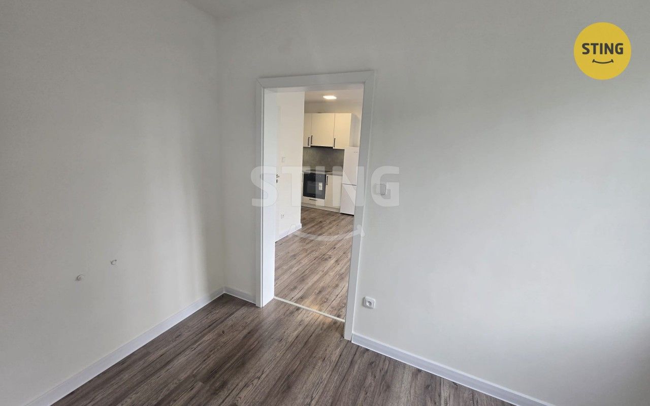 Pronájem bytu 2+kk 32 m² - foto 3