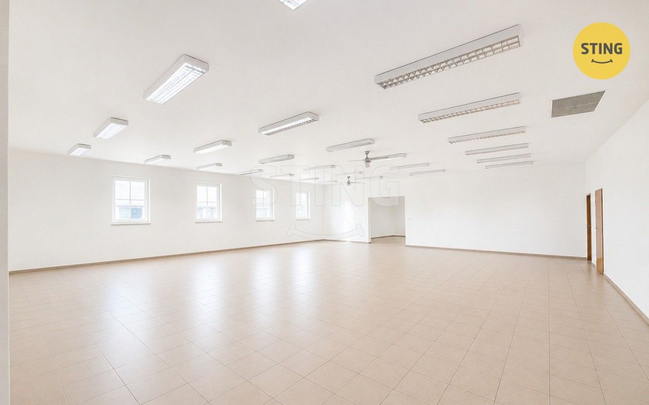 Pronájem komerčního prostoru 150 m² - foto 3