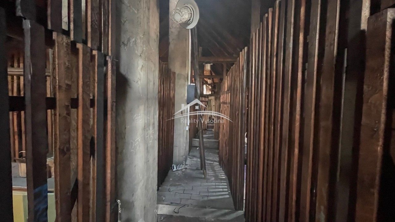 Prodej nemovitosti 305 m² - foto 4
