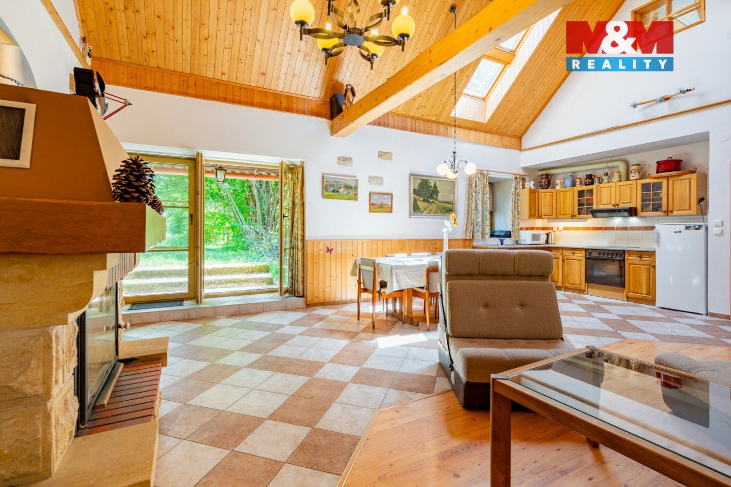 Prodej nemovitosti 401 m² - foto 3