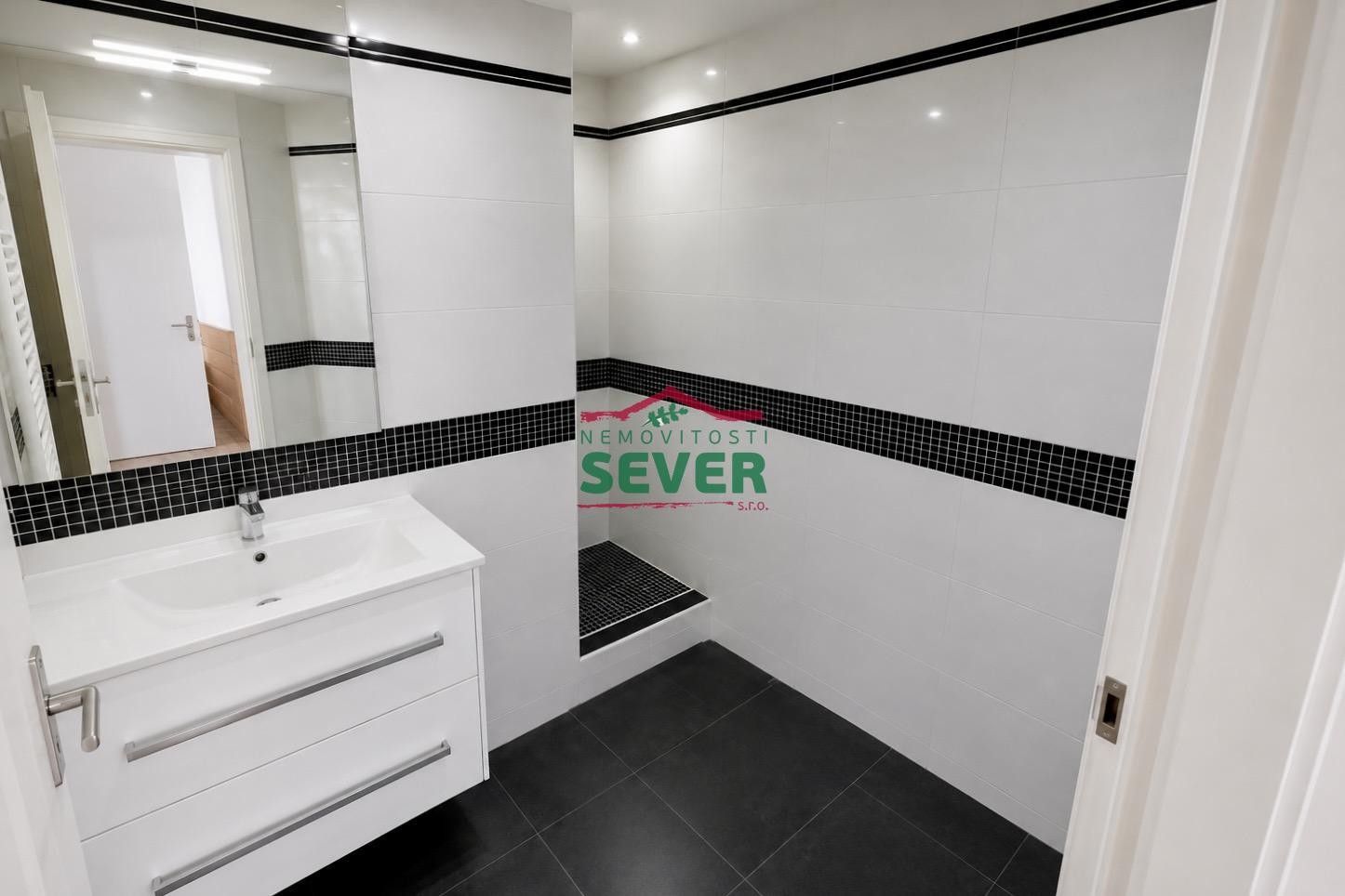 Prodej bytu 1+kk 32 m² - foto 4