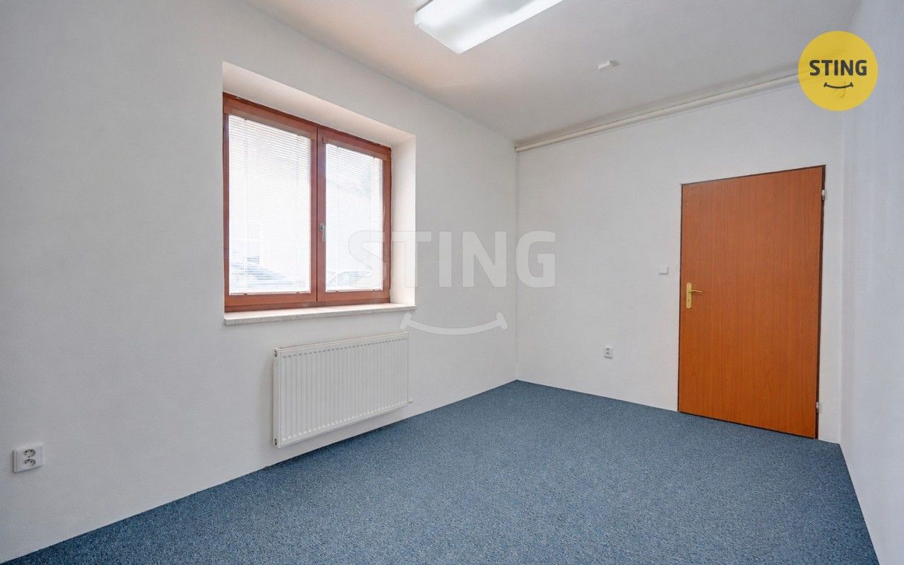 Pronájem komerčního prostoru 69 m² - foto 9