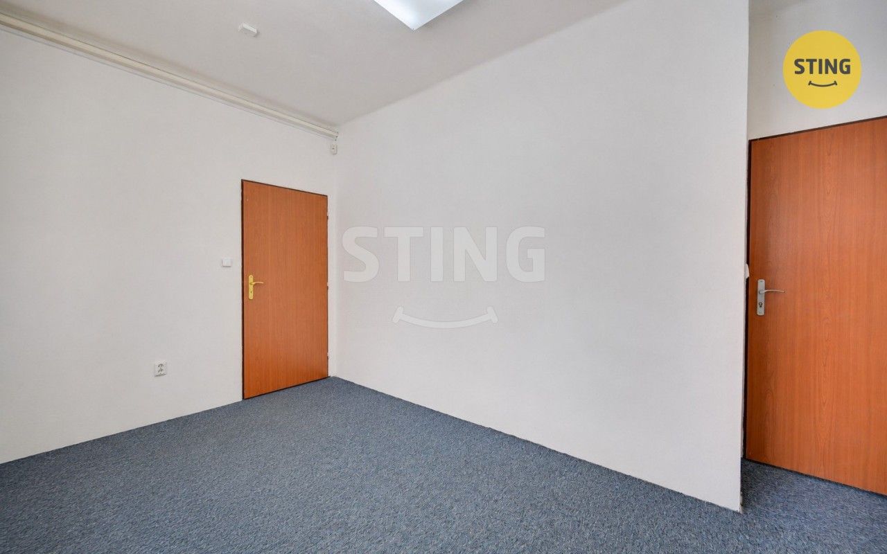 Pronájem komerčního prostoru 69 m² - foto 15
