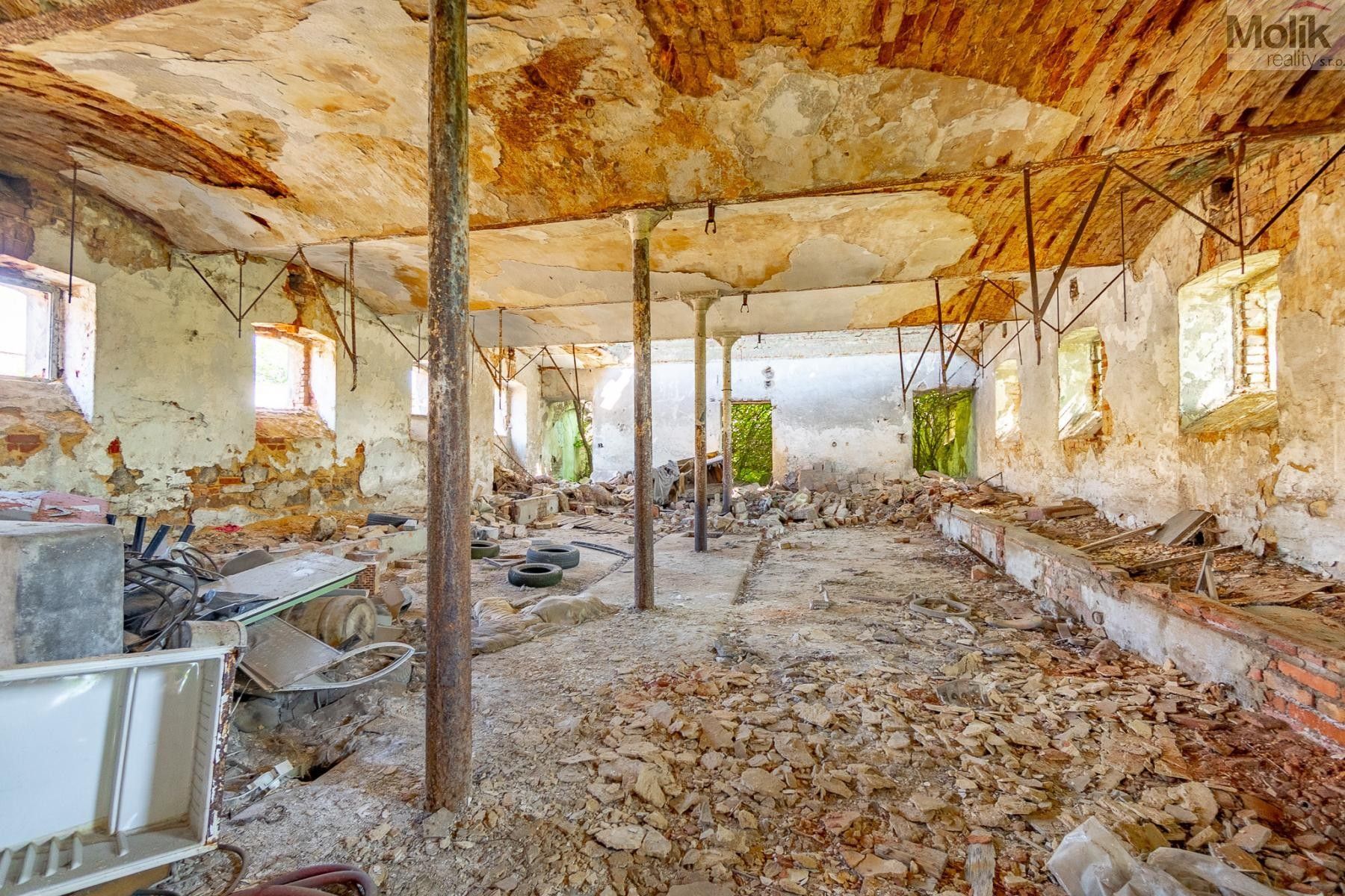 Prodej komerčního prostoru 1415 m² - foto 17