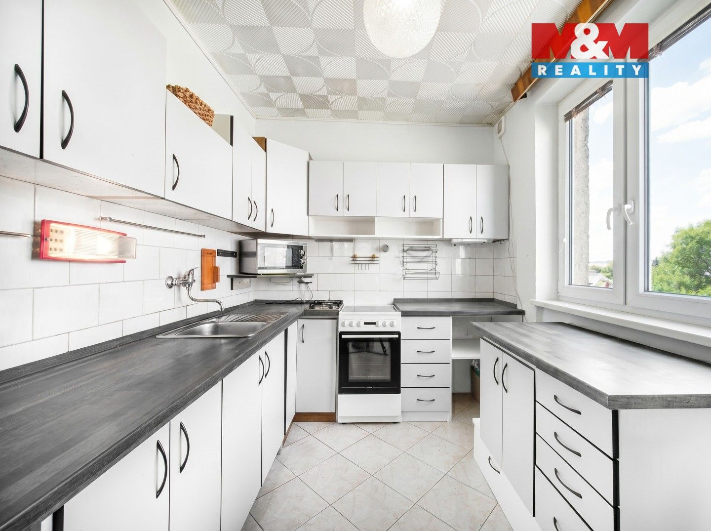 Prodej bytu 4+kk 71 m² - foto 2