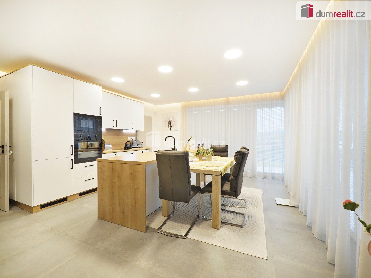 Pronájem domu 210 m² - foto 4