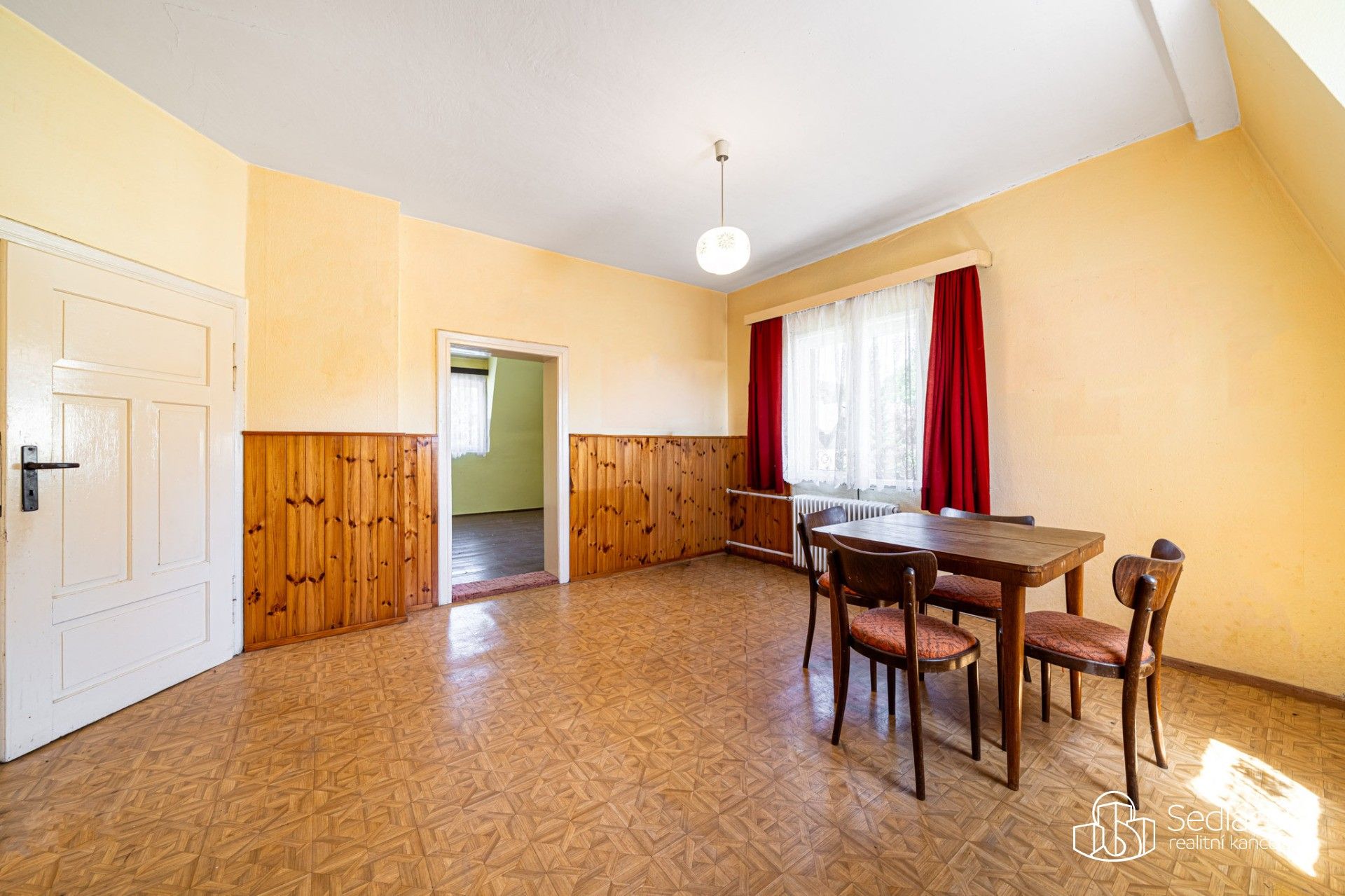 Prodej nemovitosti 280 m² - foto 4