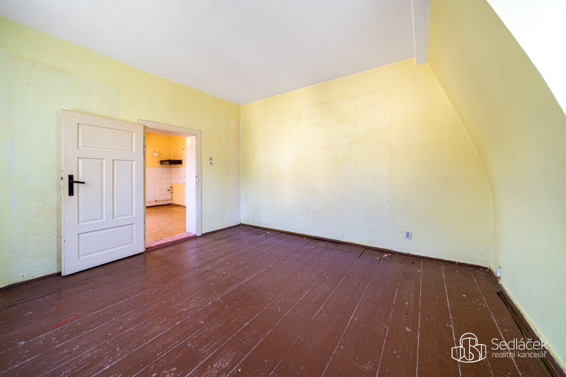 Prodej nemovitosti 280 m² - foto 8