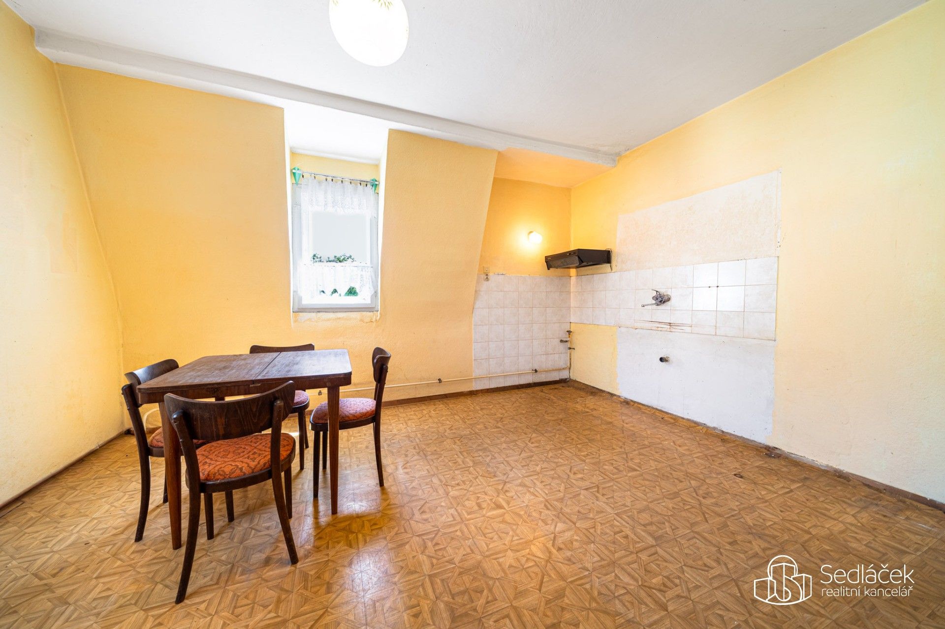 Prodej nemovitosti 280 m² - foto 9