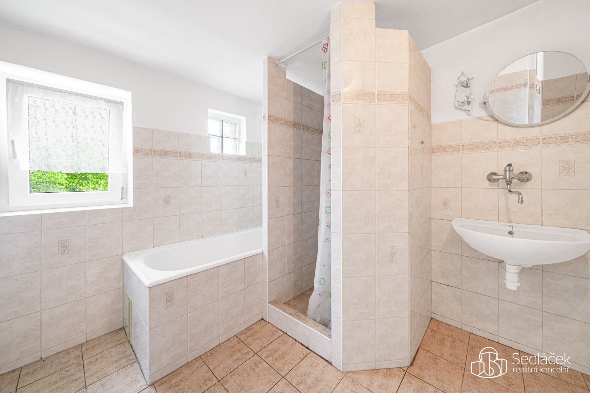 Prodej nemovitosti 280 m² - foto 17