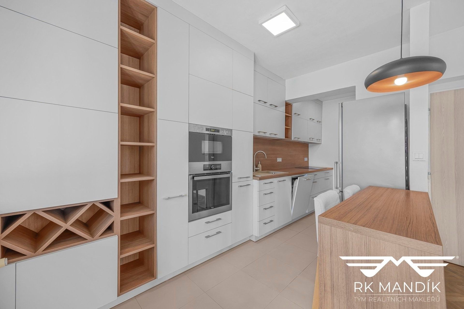 Pronájem bytu 2+kk 55 m² - foto 2