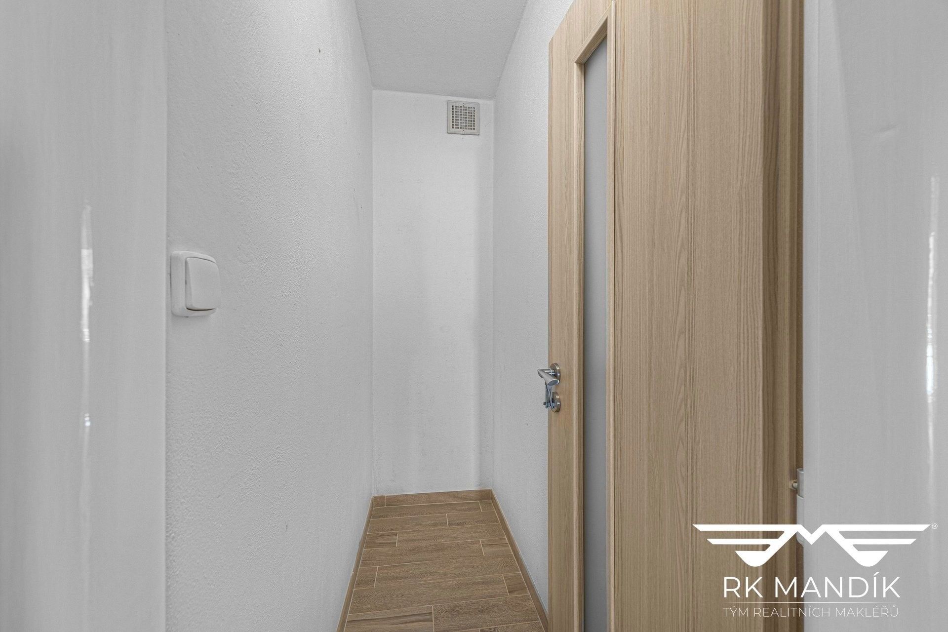 Pronájem bytu 2+kk 55 m² - foto 5