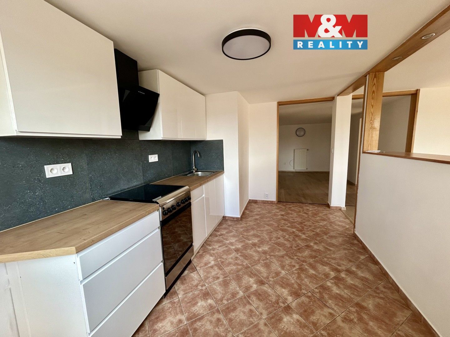 Pronájem bytu 2+1 79 m² - foto 4