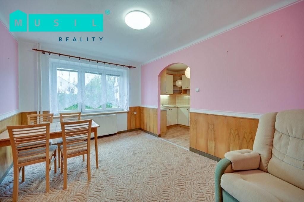 Prodej nemovitosti 300 m² - foto 8