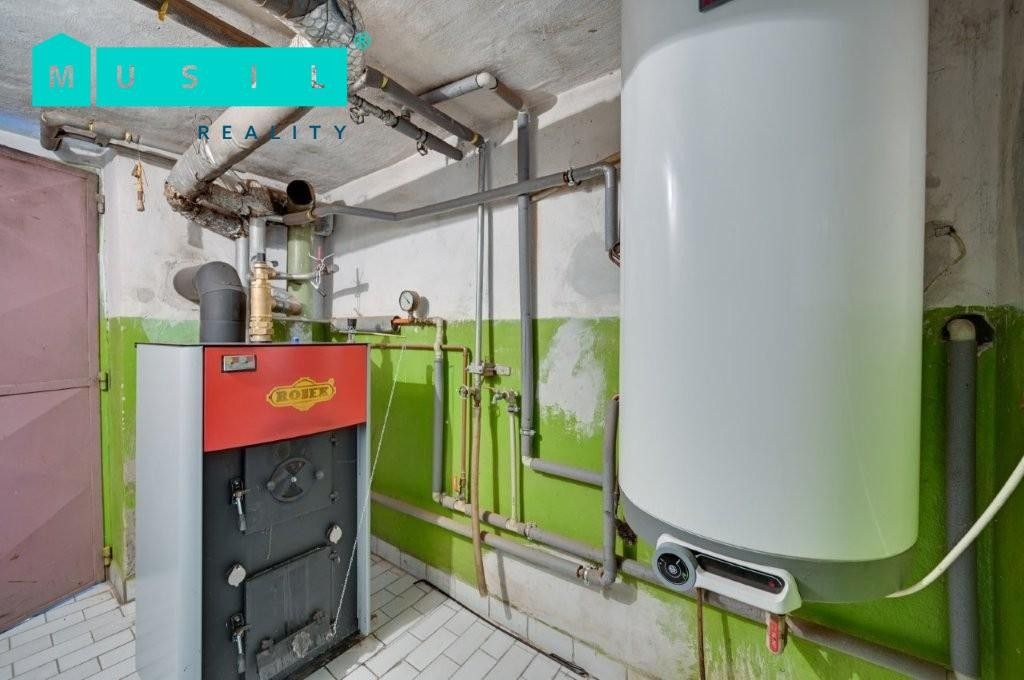 Prodej nemovitosti 300 m² - foto 18
