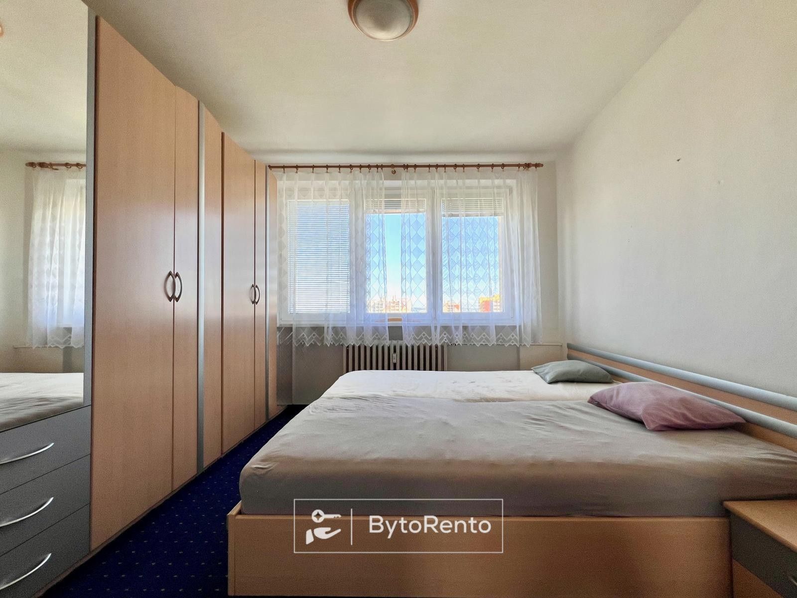 Pronájem bytu 2+1 57 m² - foto 2