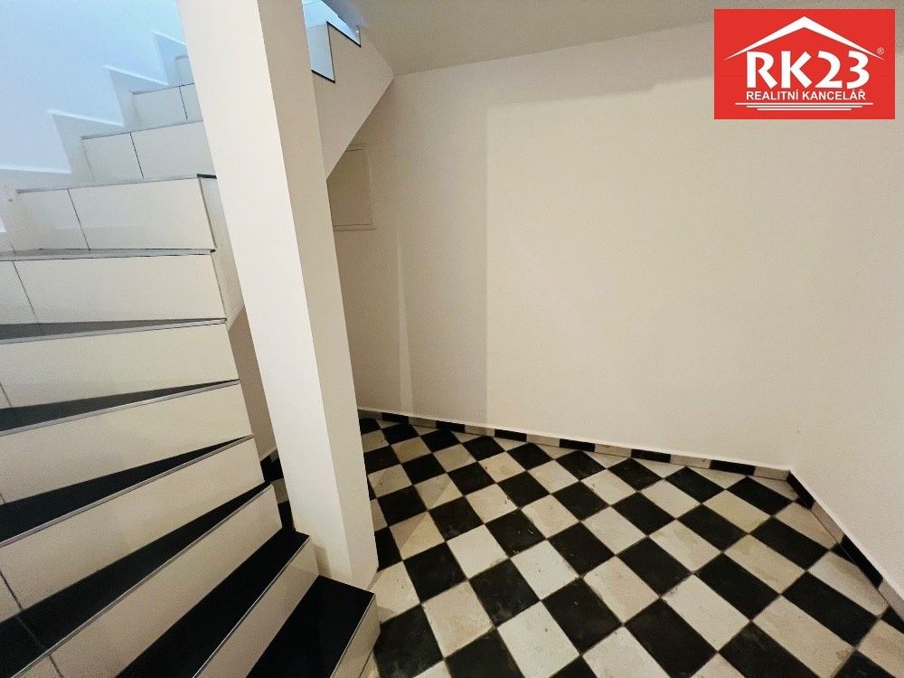 Pronájem komerčního prostoru 58 m² - foto 8