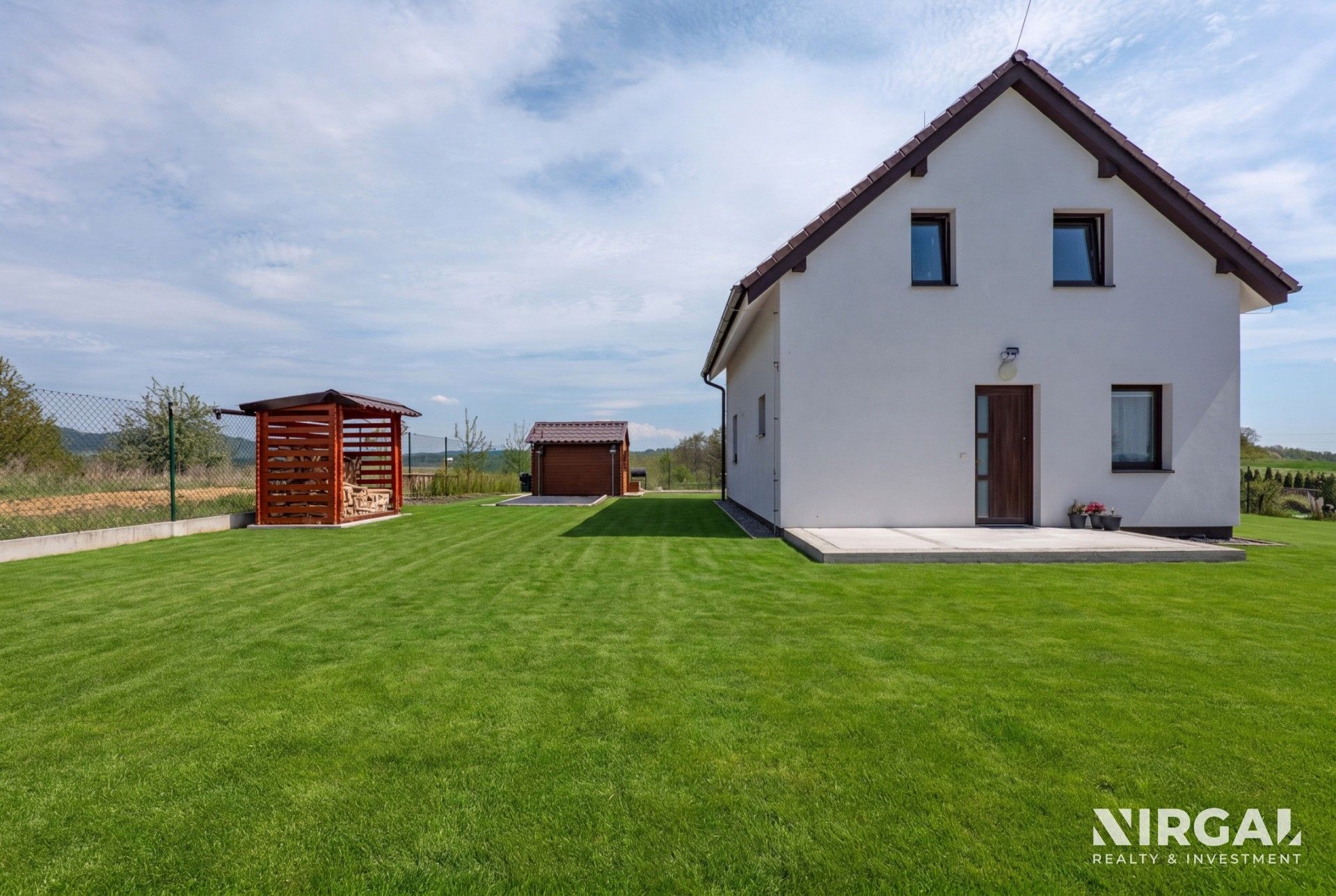 Prodej domu 105 m² - foto 2