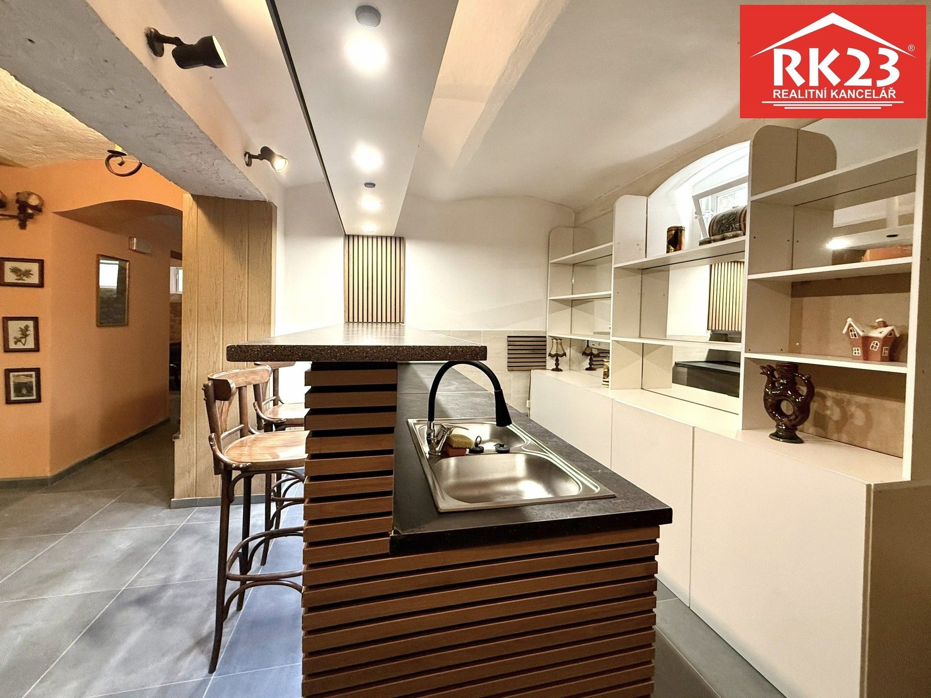 Pronájem komerčního prostoru 100 m² - foto 3
