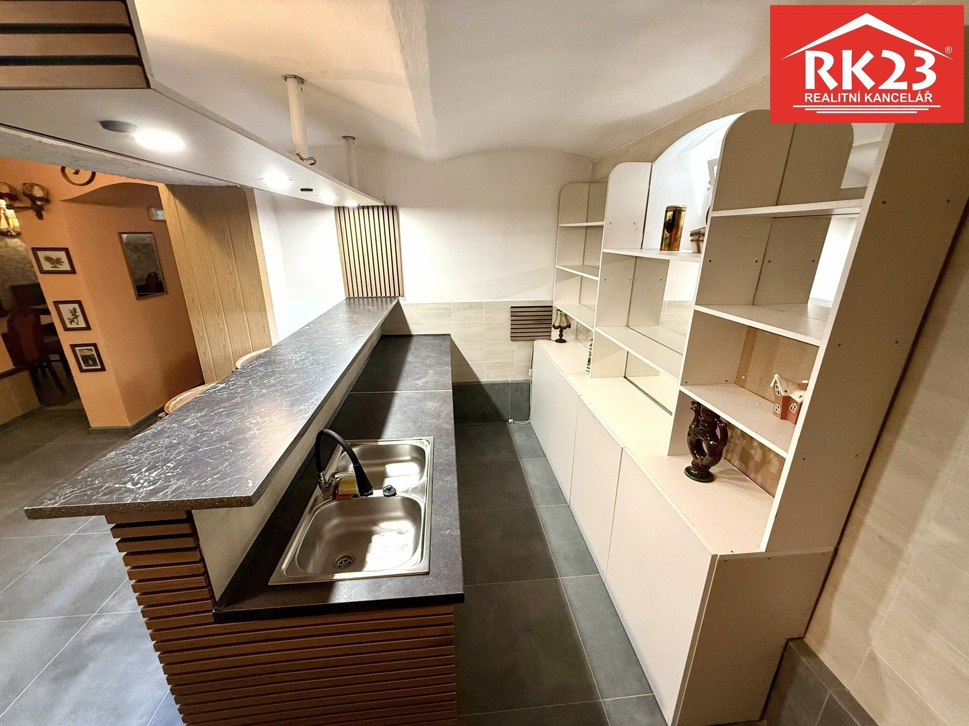 Pronájem komerčního prostoru 100 m² - foto 7