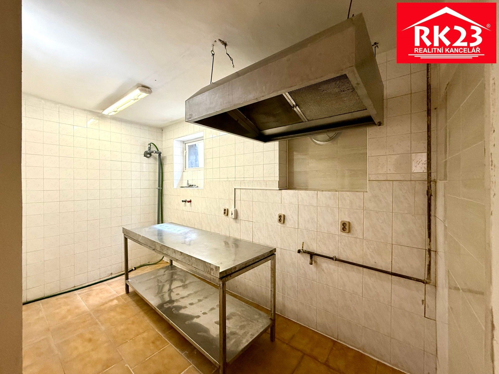 Pronájem komerčního prostoru 100 m² - foto 20