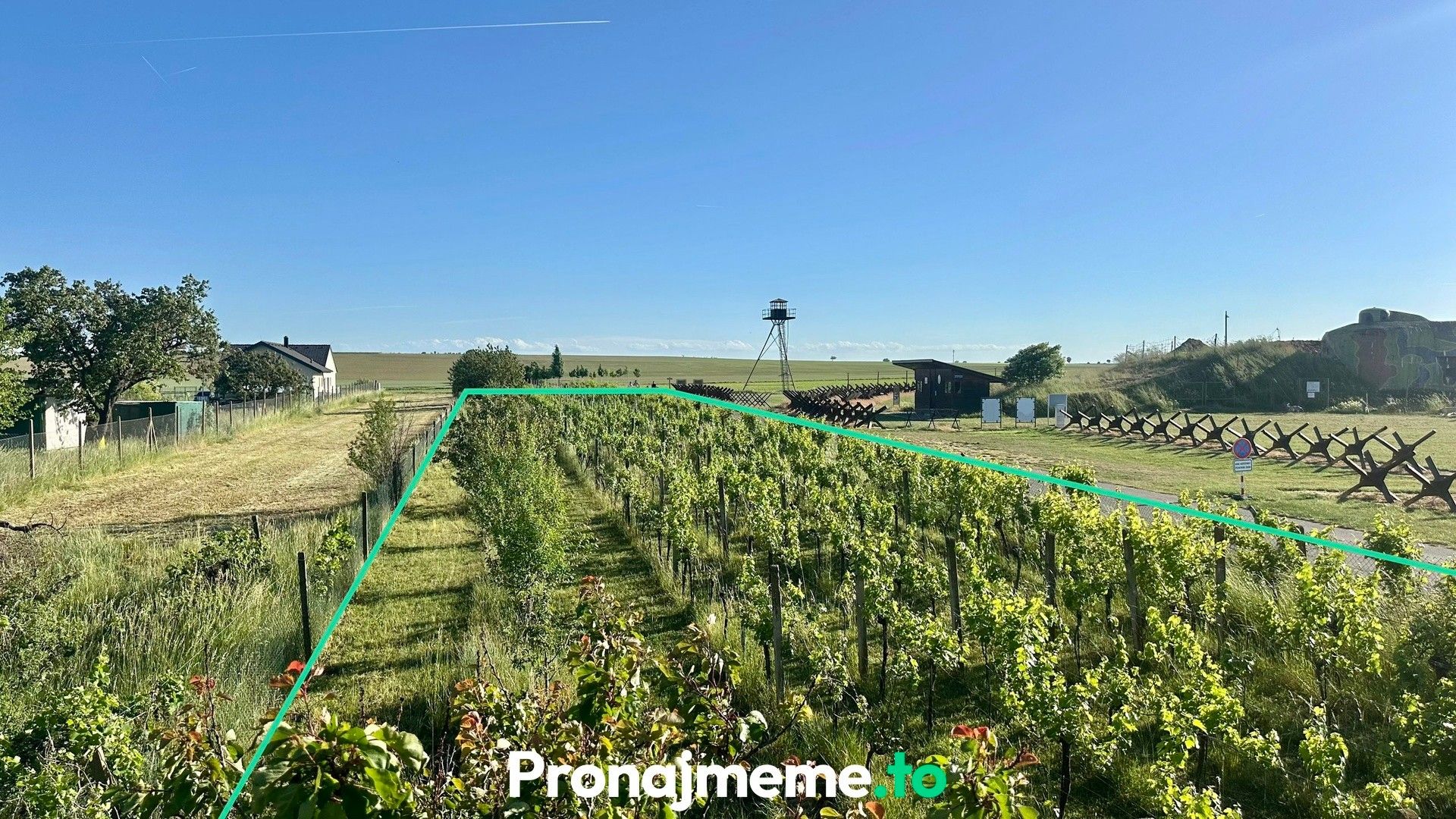 Pronájem nemovitosti 1759 m² - foto 1