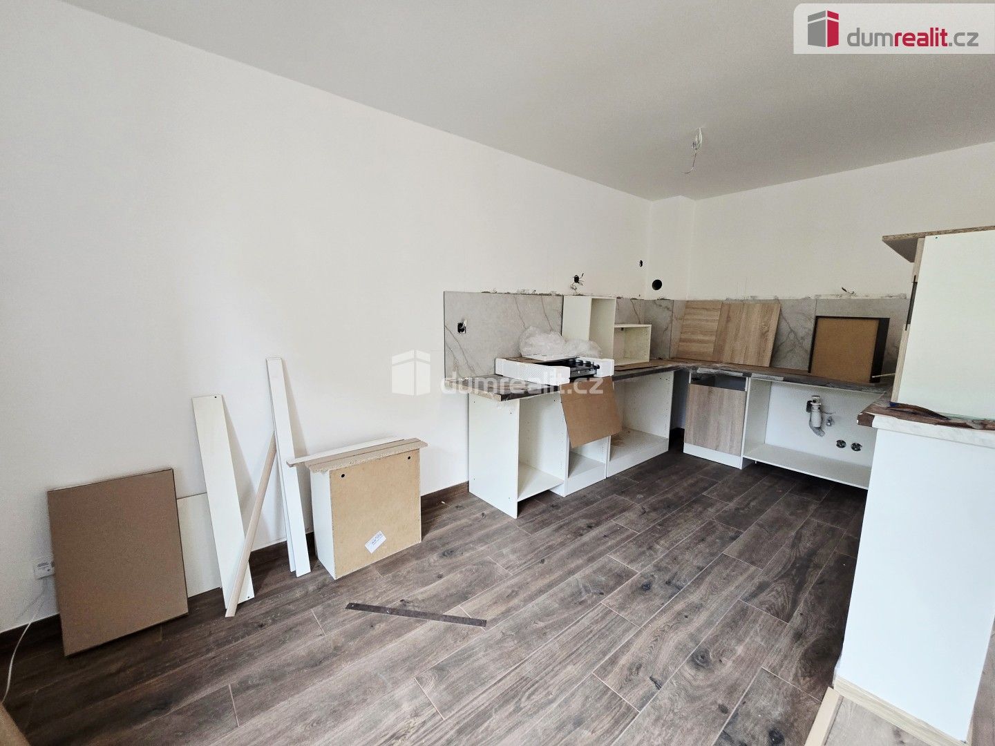 Pronájem bytu 3+kk 98 m² - foto 12