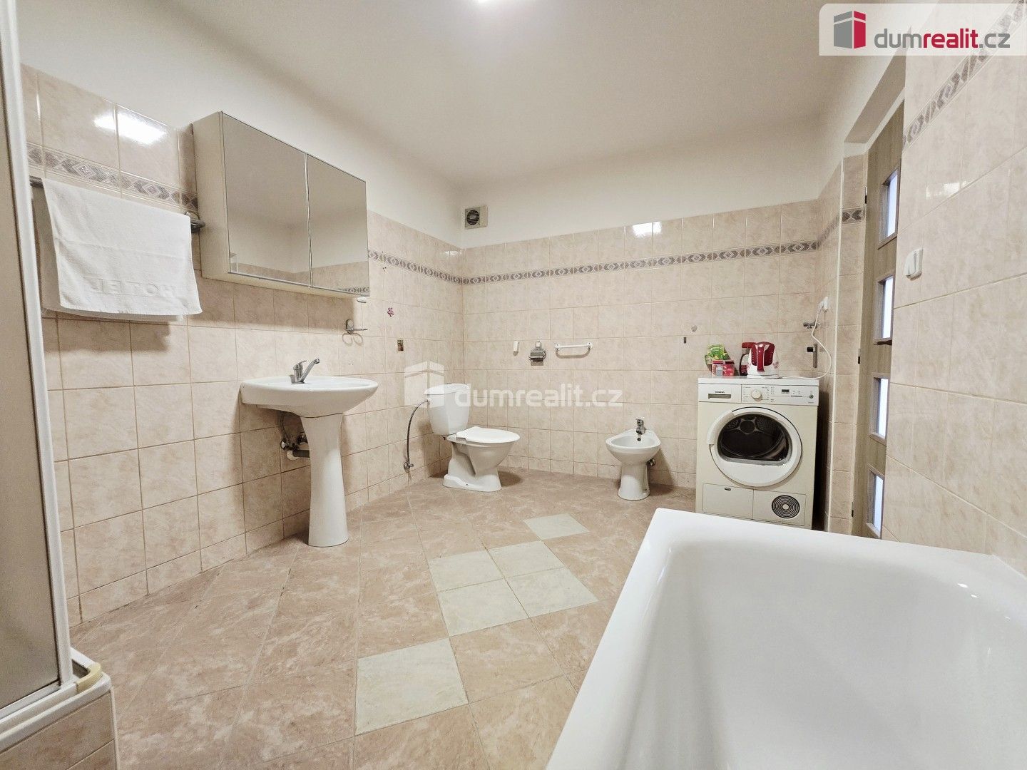 Pronájem bytu 3+kk 98 m² - foto 15