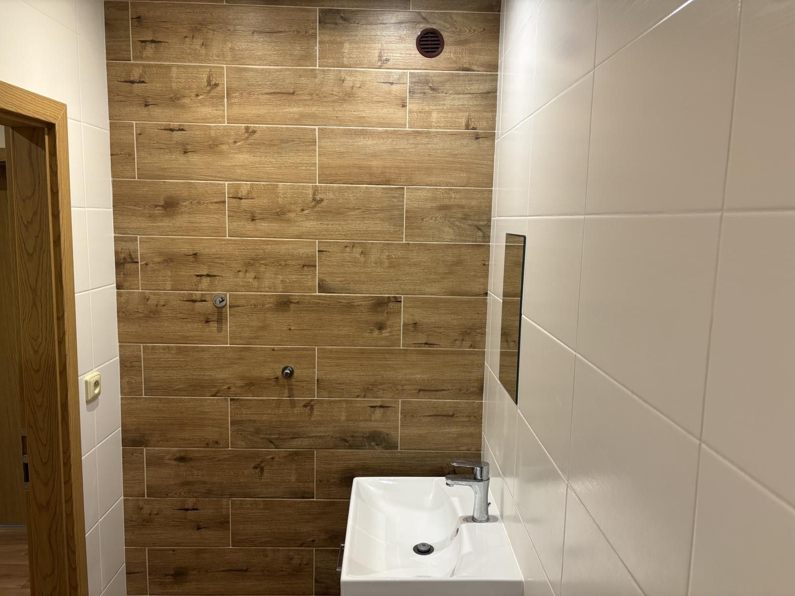 Pronájem bytu 2+1 56 m² - foto 7