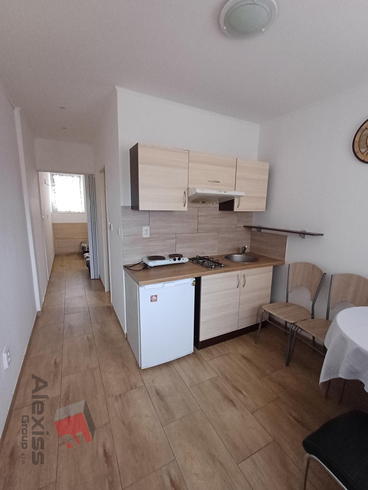 Pronájem bytu 1+kk 26 m² - foto 2