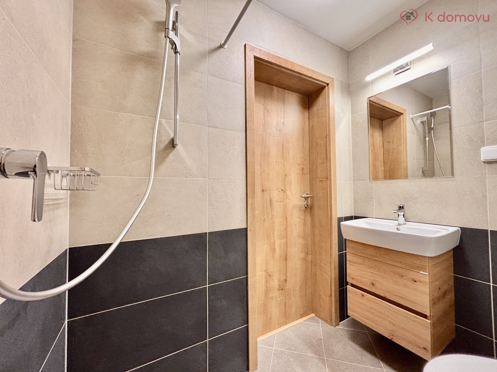 Pronájem komerčního prostoru 600 m² - foto 3