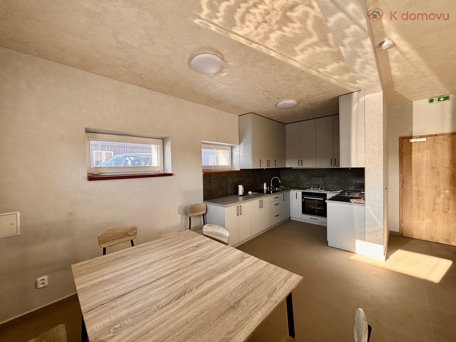 Pronájem komerčního prostoru 600 m² - foto 5