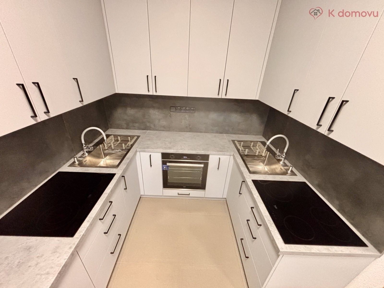 Pronájem komerčního prostoru 600 m² - foto 16