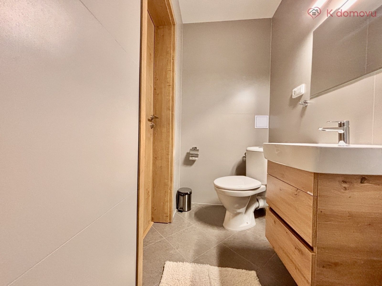 Pronájem komerčního prostoru 600 m² - foto 20
