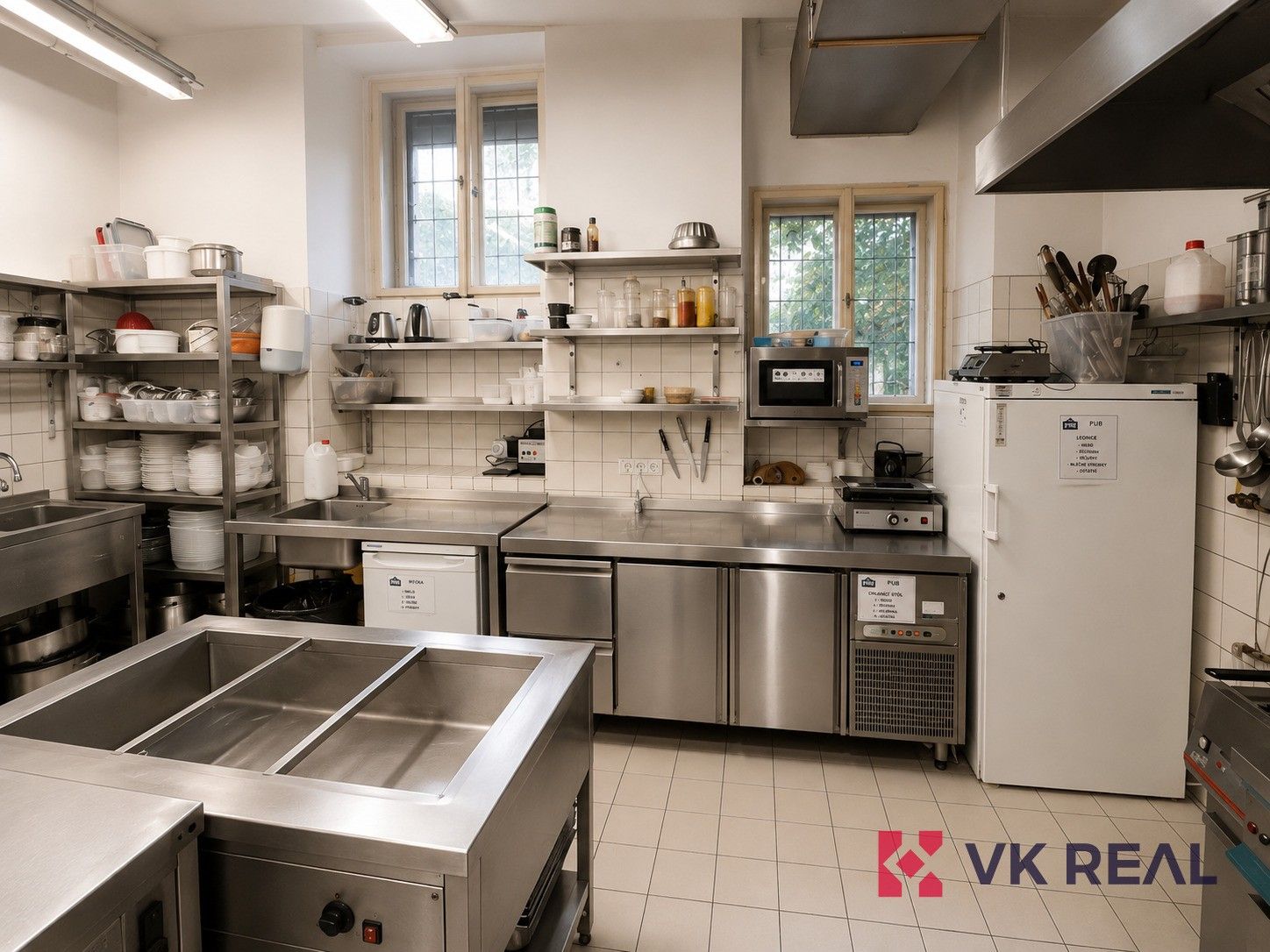 Pronájem komerčního prostoru 497 m² - foto 8