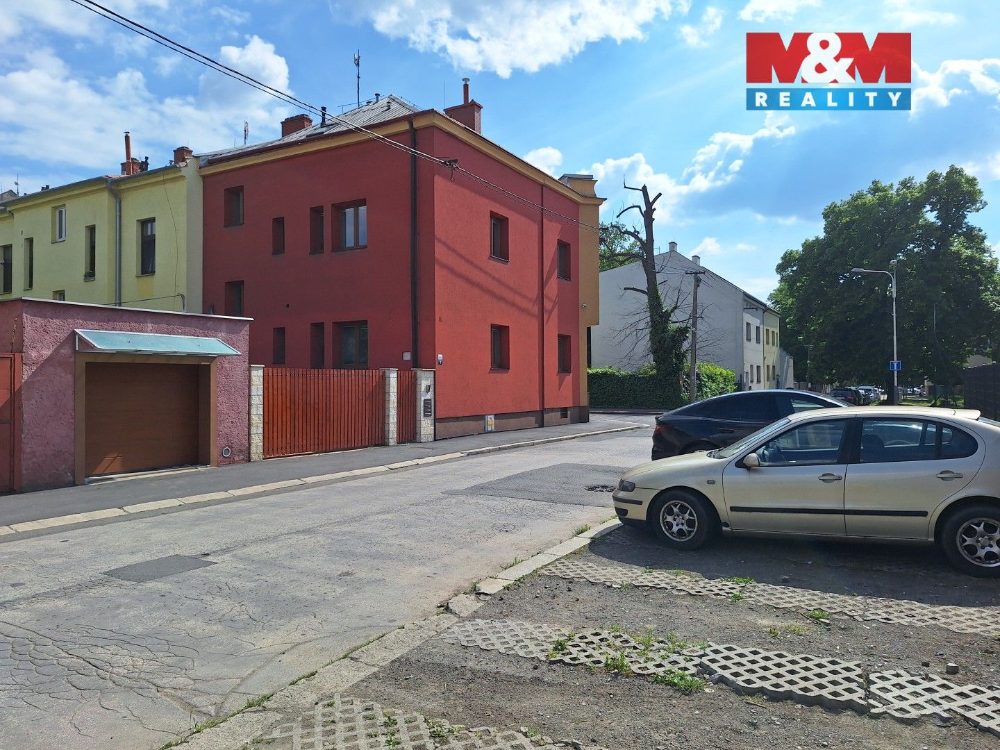 Prodej komerčního prostoru 310 m² - foto 2